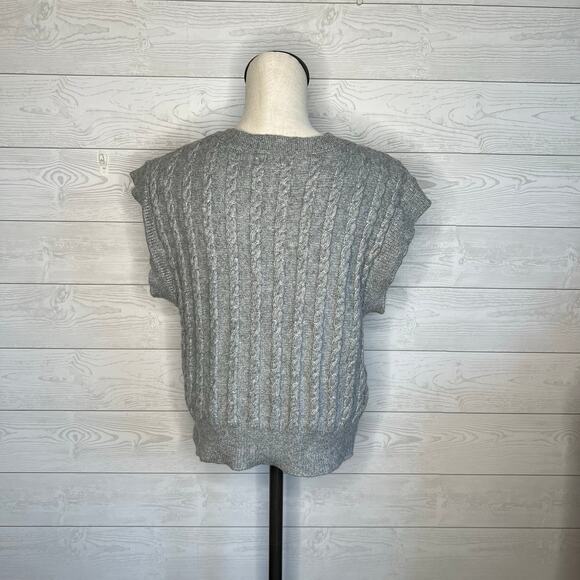Cupcakes & Cashmere women's gray cable knit v-neck sweater vest Size large - Picture 3 of 5
